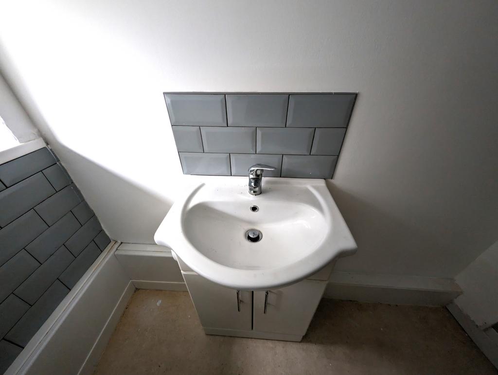 F - Bathroom 3