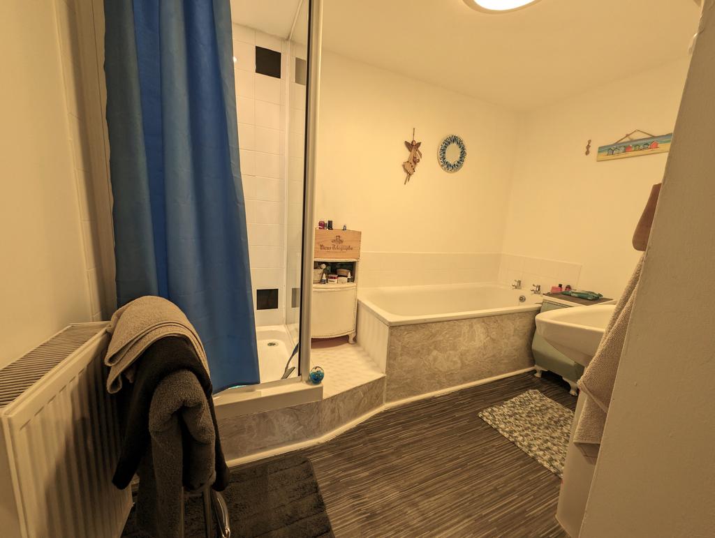Bathroom 2