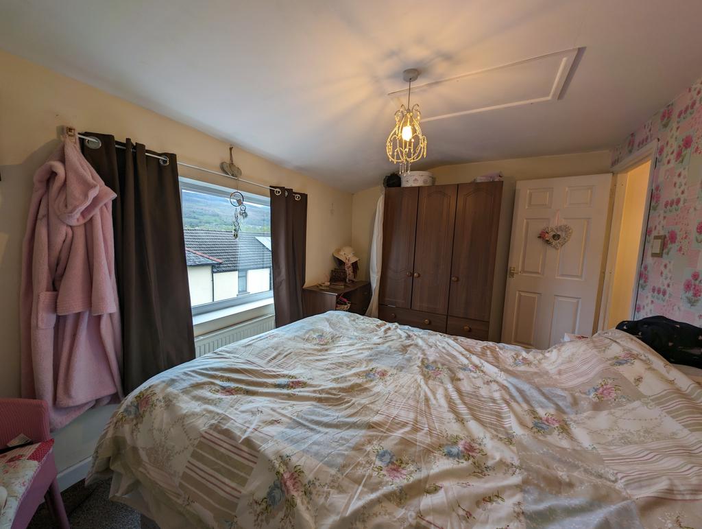 M - Bedroom 1b