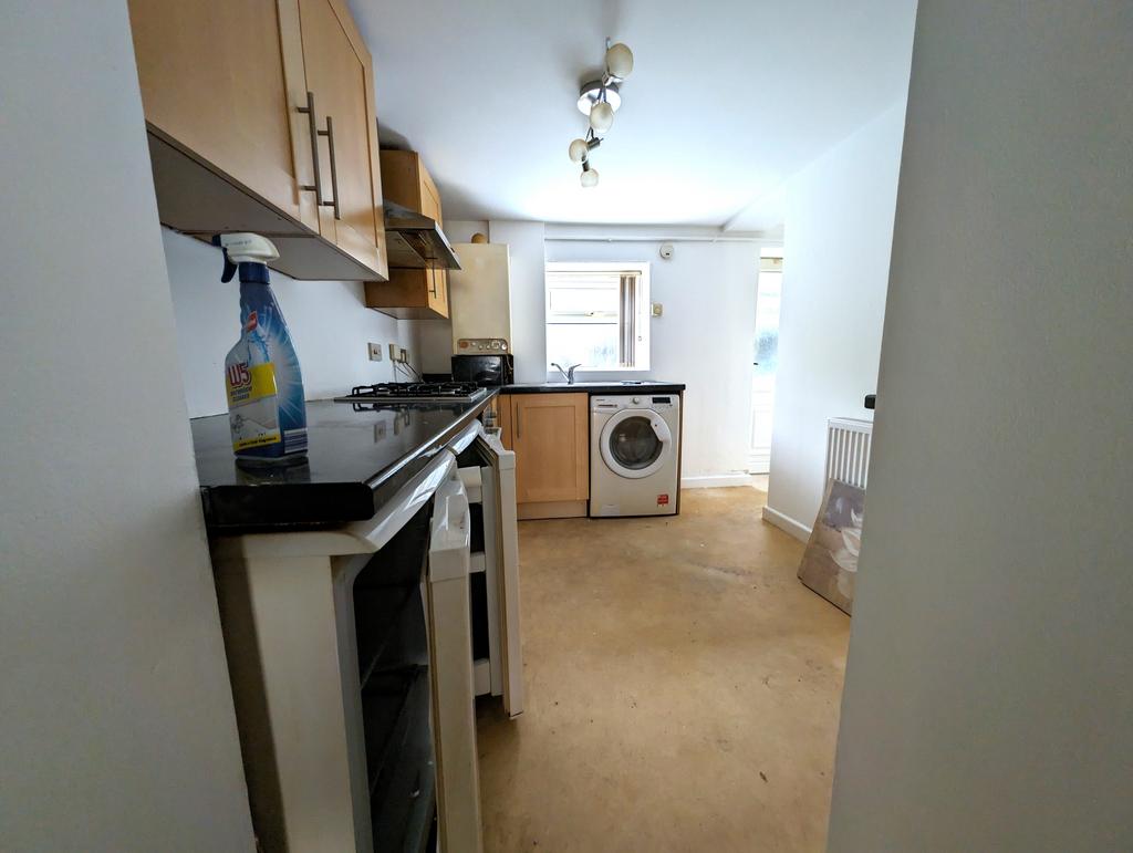F - Kitchen 1