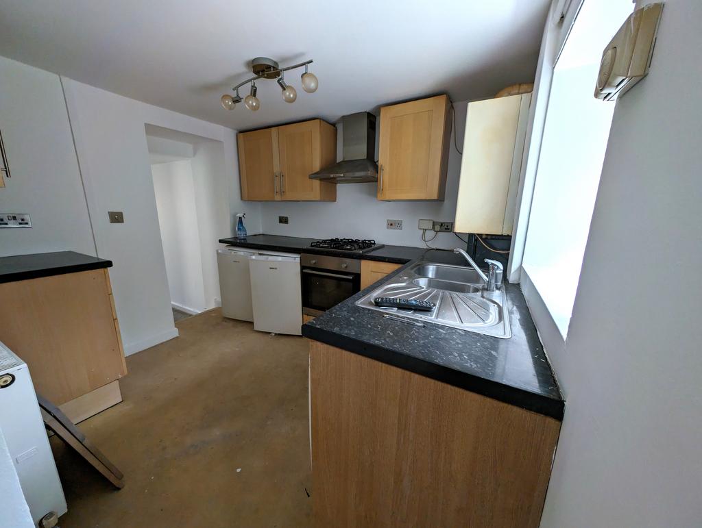 F - Kitchen 3