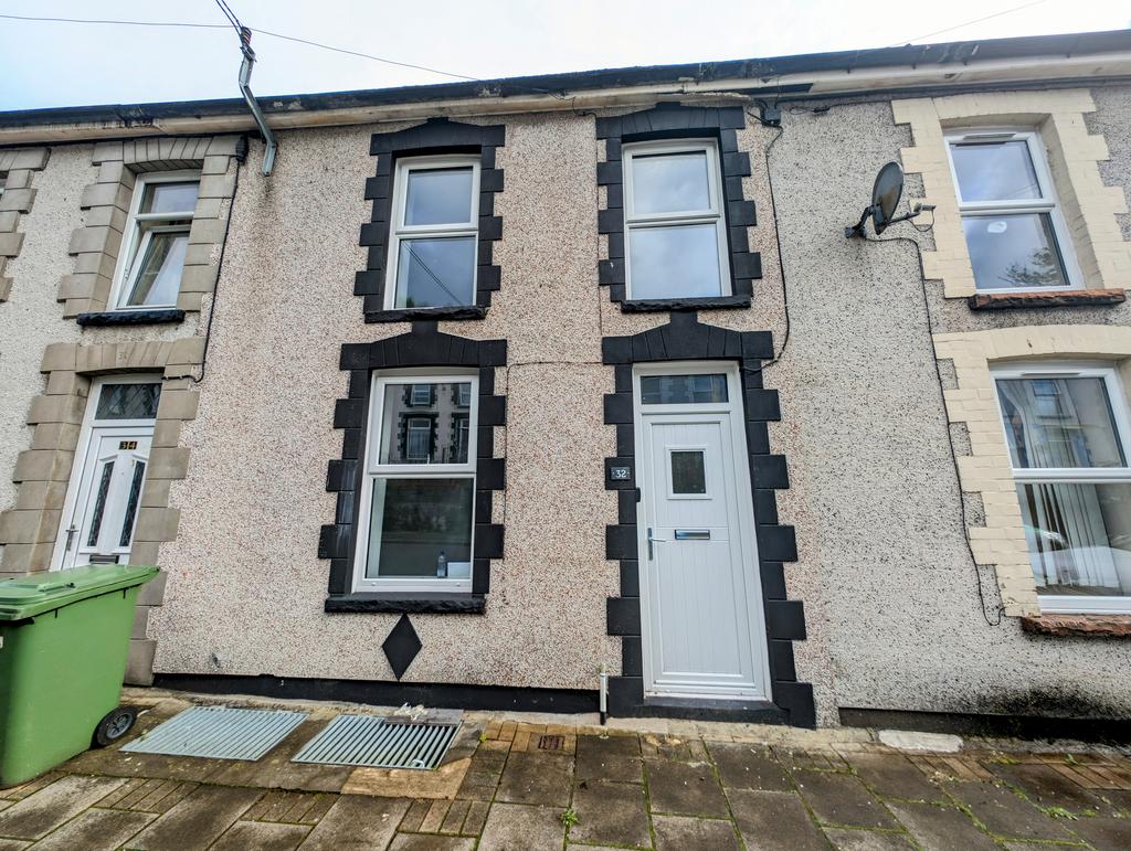 3 bedroom Terraced for sale