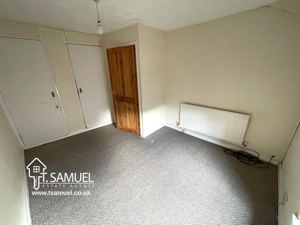 Bedroom 2a.JPG