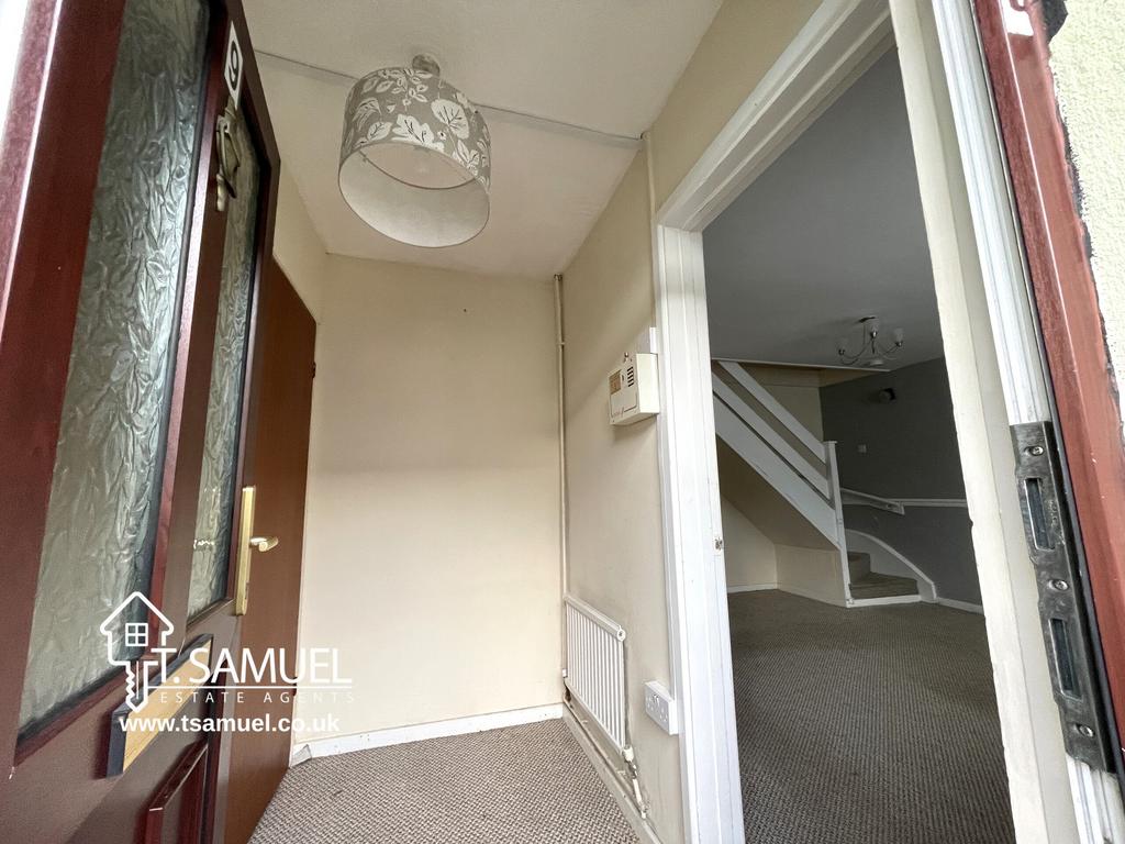 Hallway a.JPG