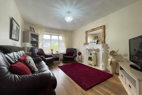 1 Glen Close, Mountain Ash, CF45 3DL