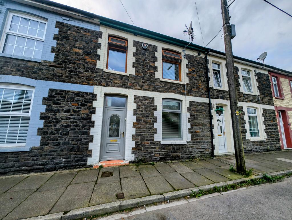 3 bedroom Terraced for sale