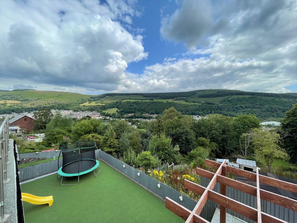 Rear balcony views a