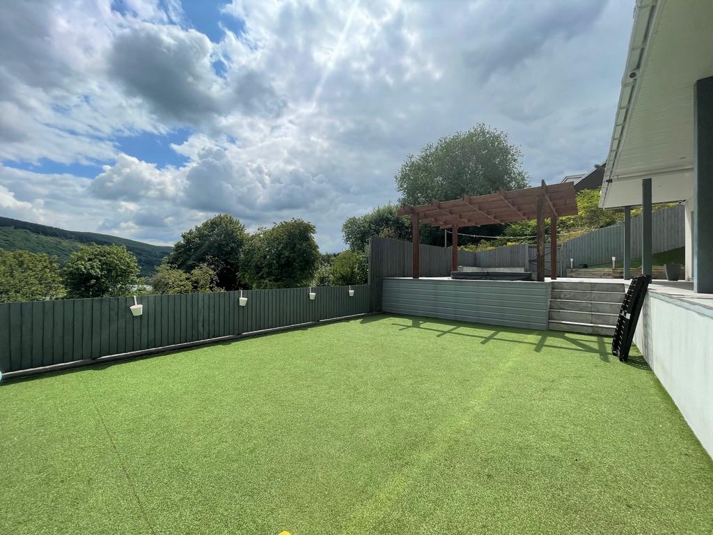 Rear garden e