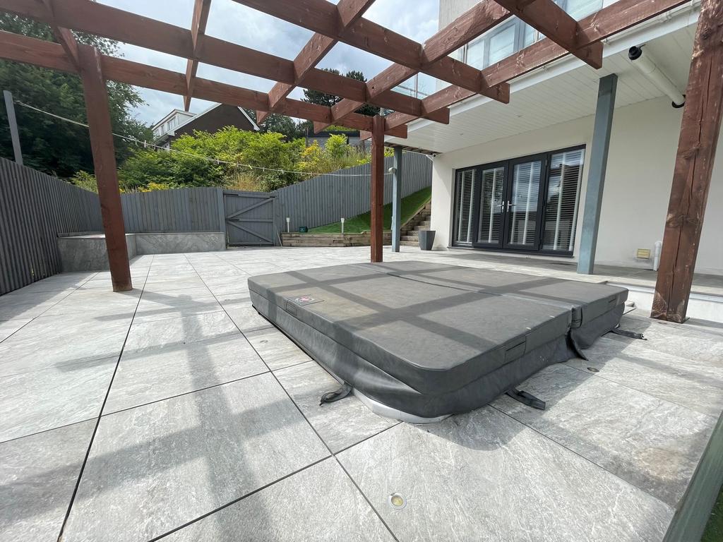 Sunken hot tub