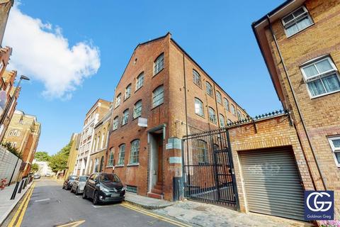 Studio to rent, Constantine Court, Fairclough Street, E1