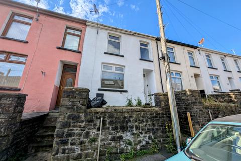 3 bedroom terraced house to rent, Woodfield Terrace, Mountain Ash. CF45 3YA