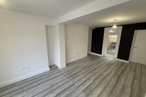 3 bedroom end of terrace house to rent, Union Street, Aberdare, CF44 8NP