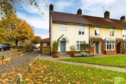 2 bedroom end of terrace house for sale, Valon Road, Arborfield, Reading, Berkshire, RG2