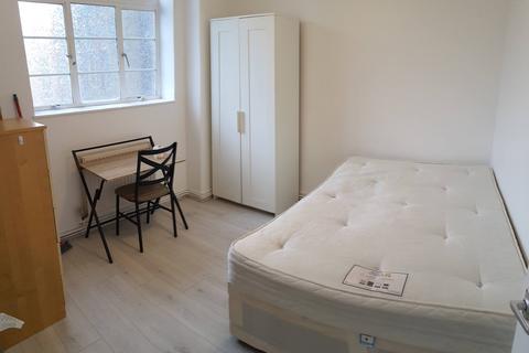 3 bedroom flat to rent, Fanshaw Street, London N1