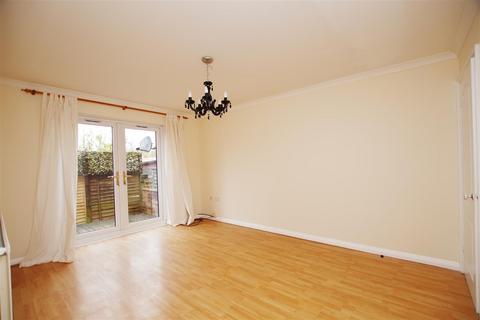 2 bedroom maisonette for sale, Drew Street, Swindon SN2