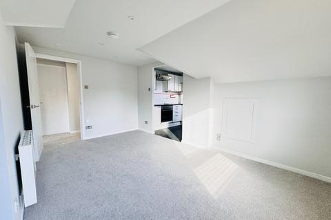 1 bedroom flat to rent, Maple Court, 50 Cantwell Road, Shooters Hill, London, SE18 3LW