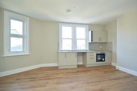 1 bedroom flat for sale, NEWLY RENOVATED * SHANKLIN