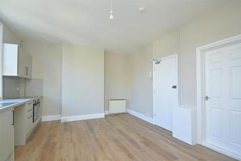 1 bedroom flat for sale, NEWLY RENOVATED * SHANKLIN