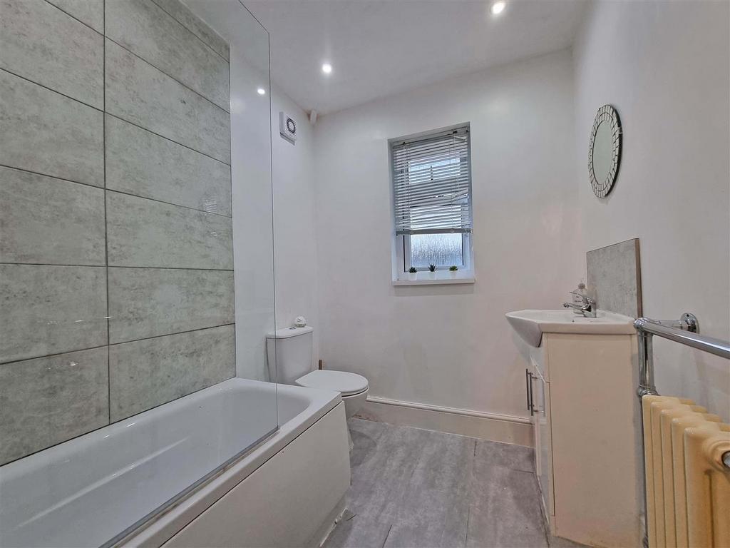 Modern bathroom