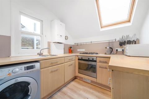 2 bedroom flat to rent, Knights Hill, West Norwood, SE27