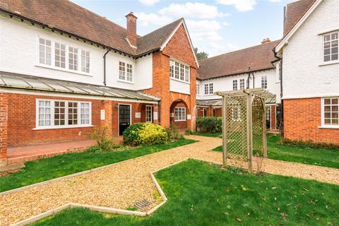 2 bedroom terraced house for sale, Sollershott Hall, Sollershott East, Letchworth Garden City, Hertfordshire, SG6