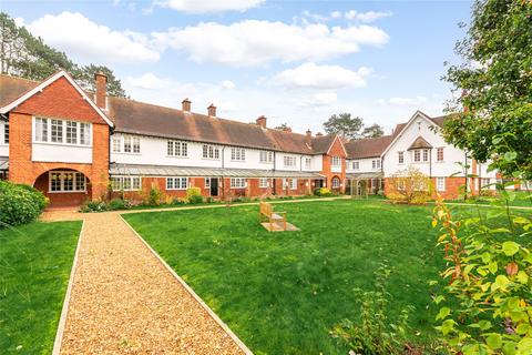 2 bedroom terraced house for sale, Sollershott Hall, Sollershott East, Letchworth Garden City, Hertfordshire, SG6