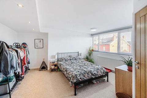 53 Argie Road, Leeds, LS4 2RD