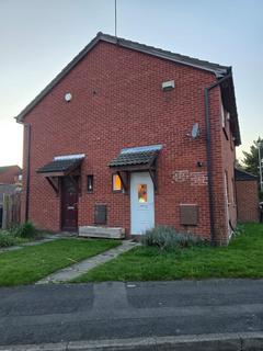 1 bedroom townhouse to rent, Hopes Farm View, Leeds, LS10