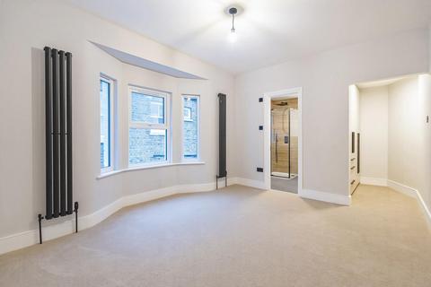 3 bedroom flat for sale, Goodrich Road, East Dulwich