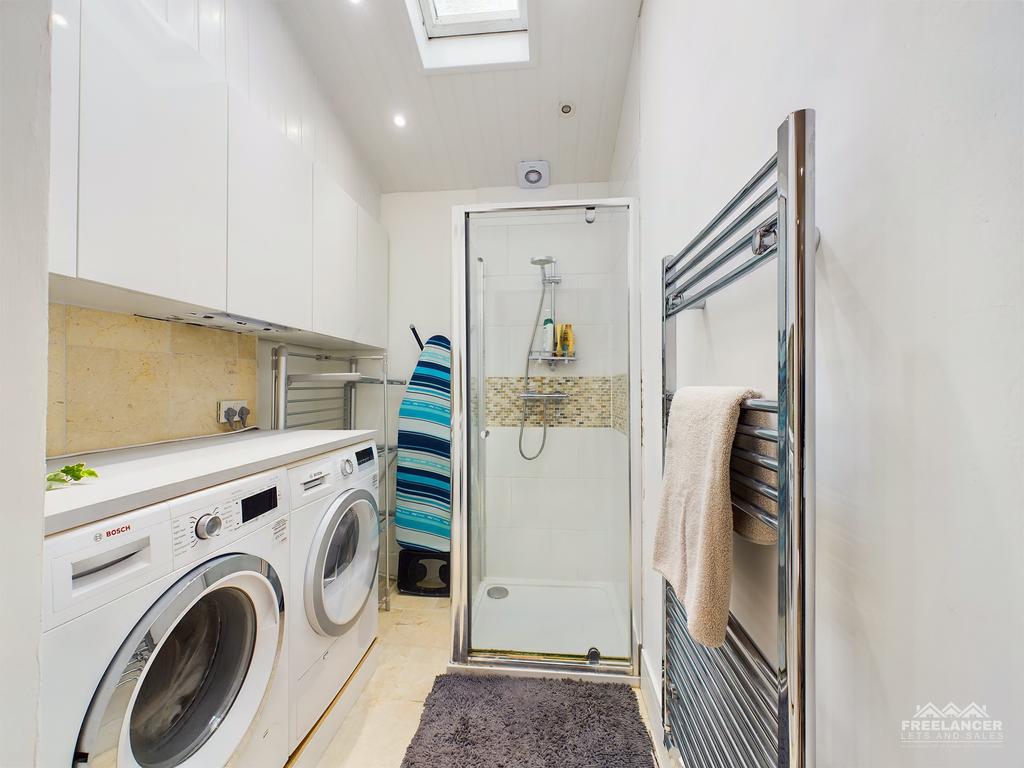 Ground floor shower