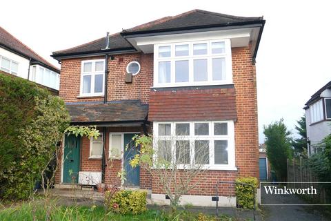 3 bedroom maisonette to rent, Bedford Avenue, High Barnet, EN5