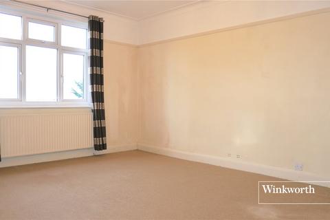 3 bedroom maisonette to rent, Bedford Avenue, High Barnet, EN5