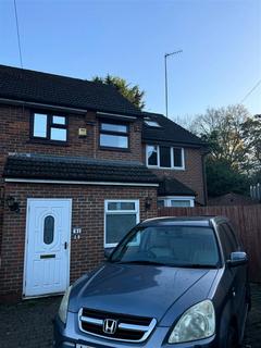 3 bedroom semi-detached house to rent, Beddington Road, Orpington