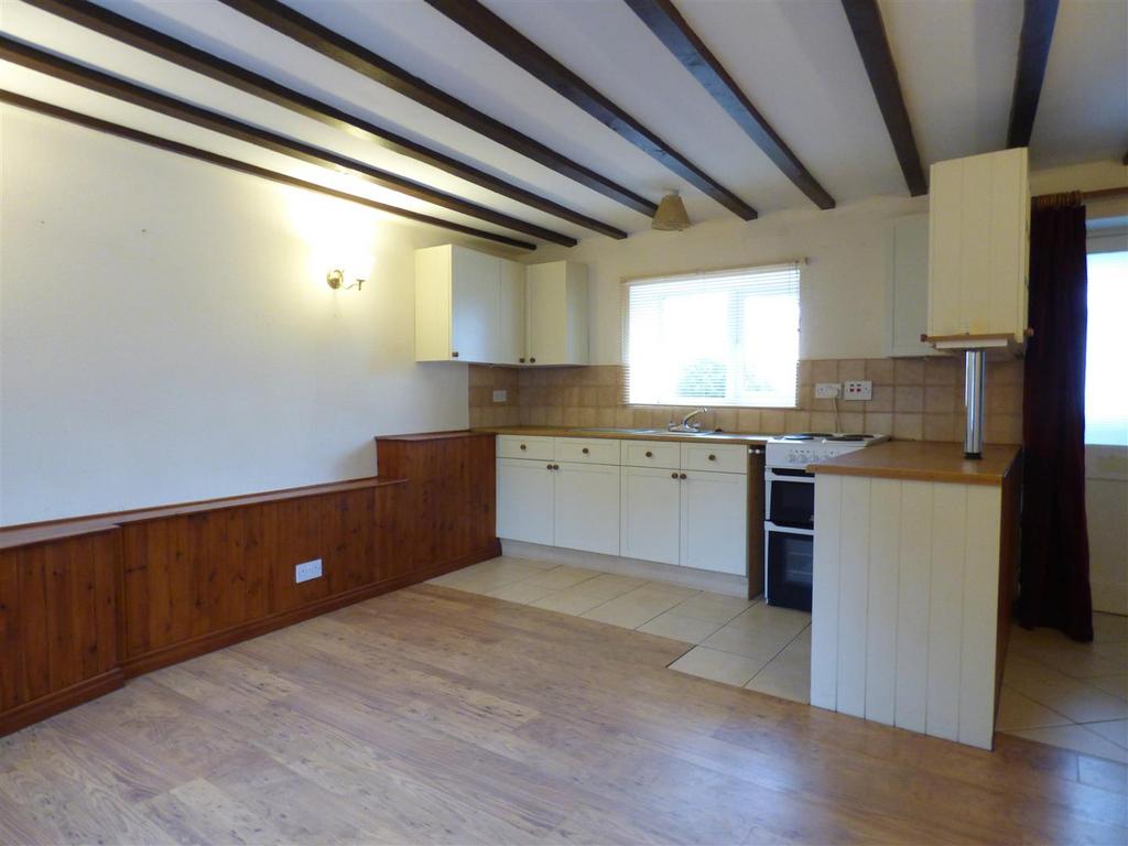 Open Plan Living Room/Kitchen