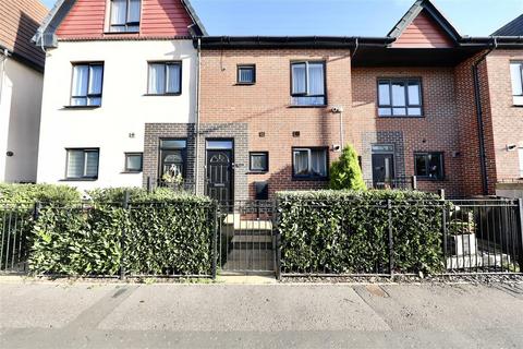 3 bedroom terraced house for sale, Hawthorn Avenue, Hull