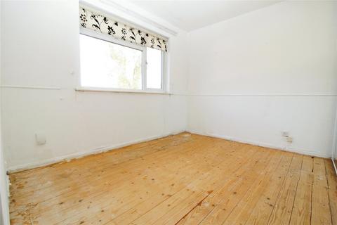 1 bedroom house to rent, Mansard Close, Hornchurch, Essex, RM12