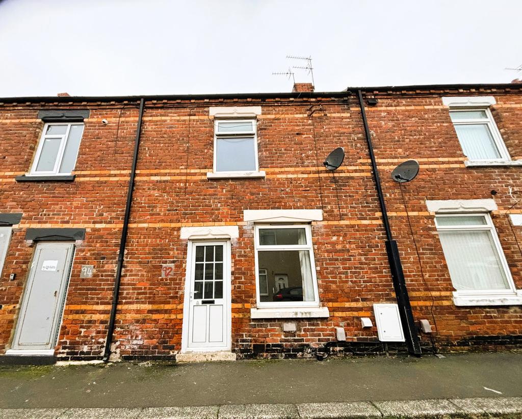 2 bed terraced house to rent