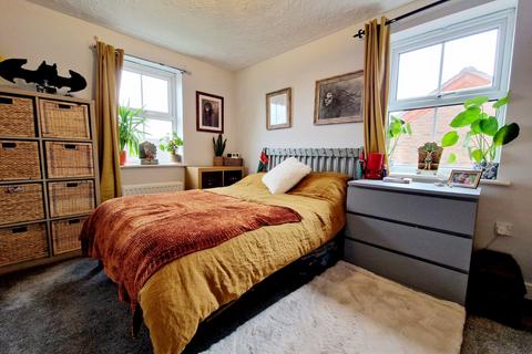 2 bedroom flat for sale, Clarks Lane, Shirley, Solihull, West Midlands, B90