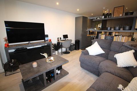 2 bedroom apartment for sale, Hall Lane, Manchester