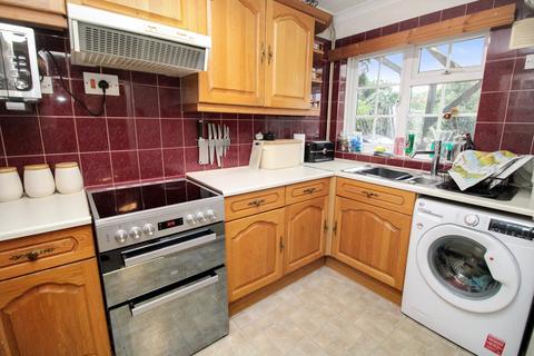 3 bedroom terraced house for sale, Chinnor Close, Bedford, MK41