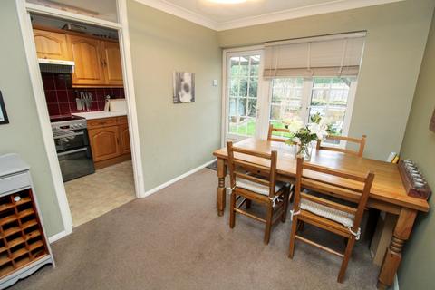 3 bedroom terraced house for sale, Chinnor Close, Bedford, MK41