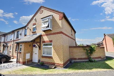 3 bedroom end of terrace house for sale, Lorimer Close, Luton