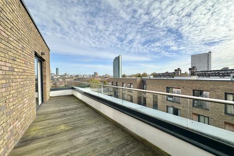 2 bedroom apartment for sale, Royal Victoria Gardens, Whiting Way, London , SE16