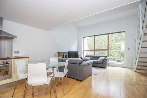 1 bedroom flat to rent, Featherstone Street, City London, EC1Y