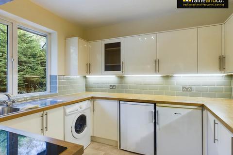 2 bedroom maisonette for sale, Norman Court, Potters Bar