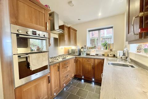 53 Cowick Hill, Exeter, EX2 9NQ