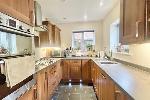 53 Cowick Hill, Exeter, EX2 9NQ