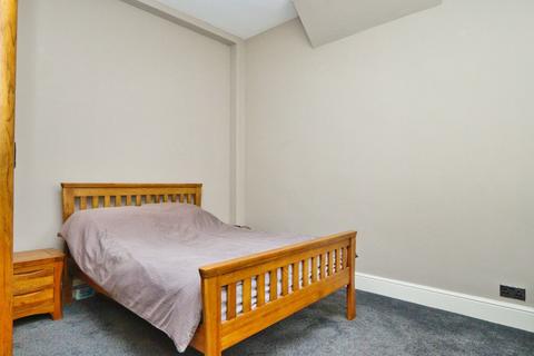 1 bedroom maisonette for sale, Collier Row Road, Collier Row, Romford, Essex, RM5 2AT