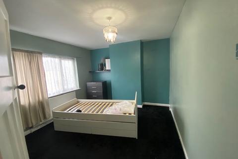 3 bedroom end of terrace house to rent, Kent Road, Luton LU1