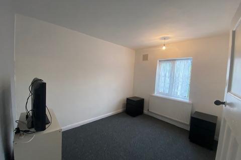 3 bedroom end of terrace house to rent, Kent Road, Luton LU1